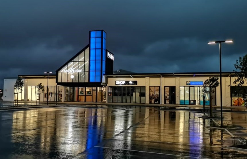 Commercial Property for Sale in Stratford Green Western Cape